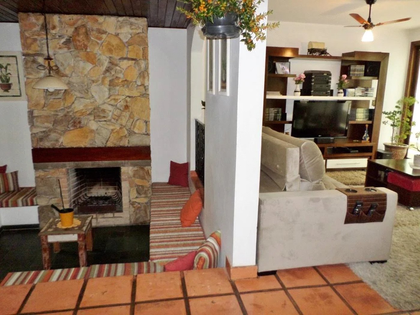 Casa à venda com 4 quartos, sendo 2 suítes, em Jardim Leonor, São Paulo, SP