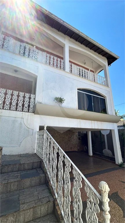 Venda Casa com 4 Dormitórios no Parque Santa Cecília