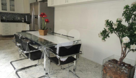 Sobrado à venda com 3 quartos, sendo 2 suítes,  em Bom Retiro, São Paulo, SP