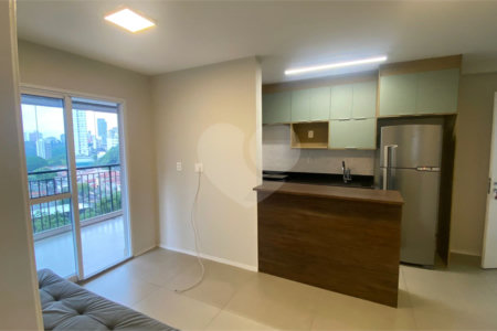 Apartamento mobiliado à venda na Vila Mariana, 2 quartos, varanda
