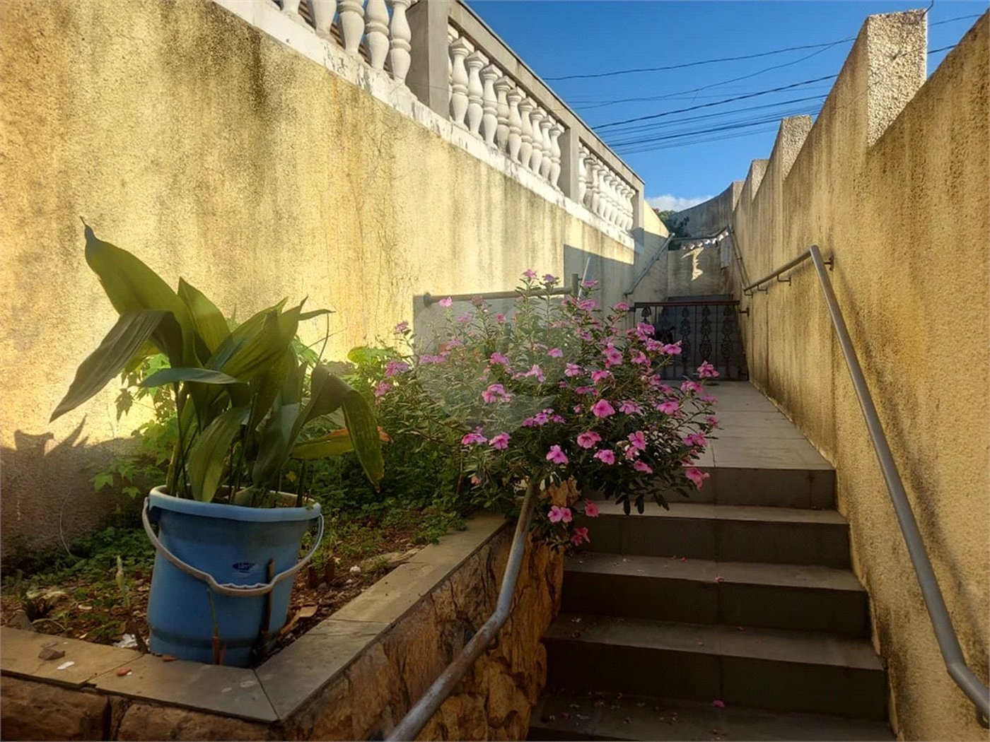 Casa à venda com 3 quartos, sendo 2 suítes,  em Capela, Vinhedo, SP