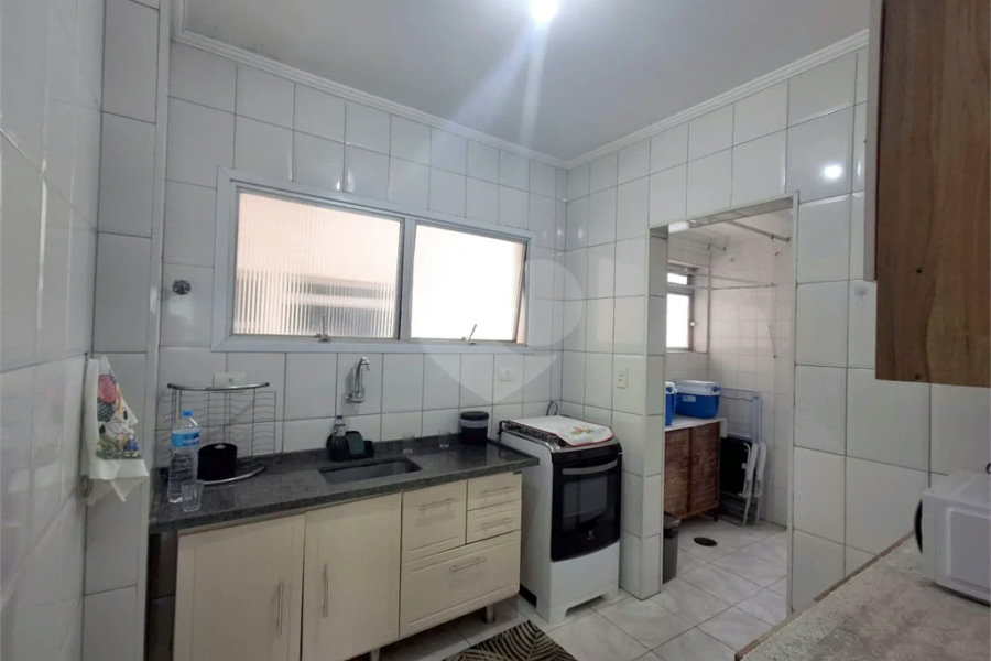 Apartamento à venda com 1 quarto em Vila Alzira, Guarujá, SP