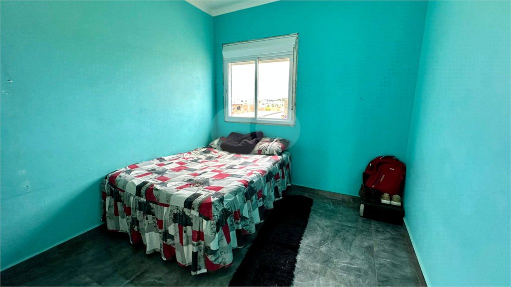 Sobrado a venda com 3 dormitorios sendo 1 suite com closet e varanda no bairro Arcoville