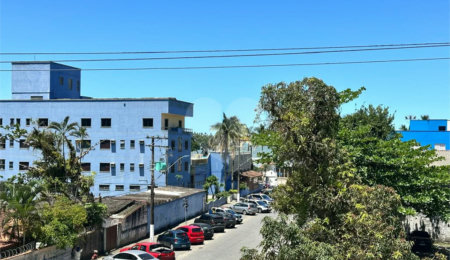 Apartamento à venda com 2 quartos, sendo 1 suíte,  no Centro, Bertioga, SP