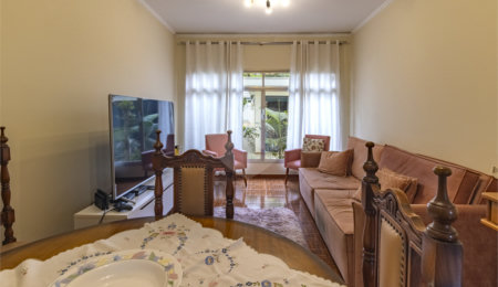 Casa à venda com 5 quartos, sendo 1 suíte,  em Vila Nova Conceição, São Paulo, SP