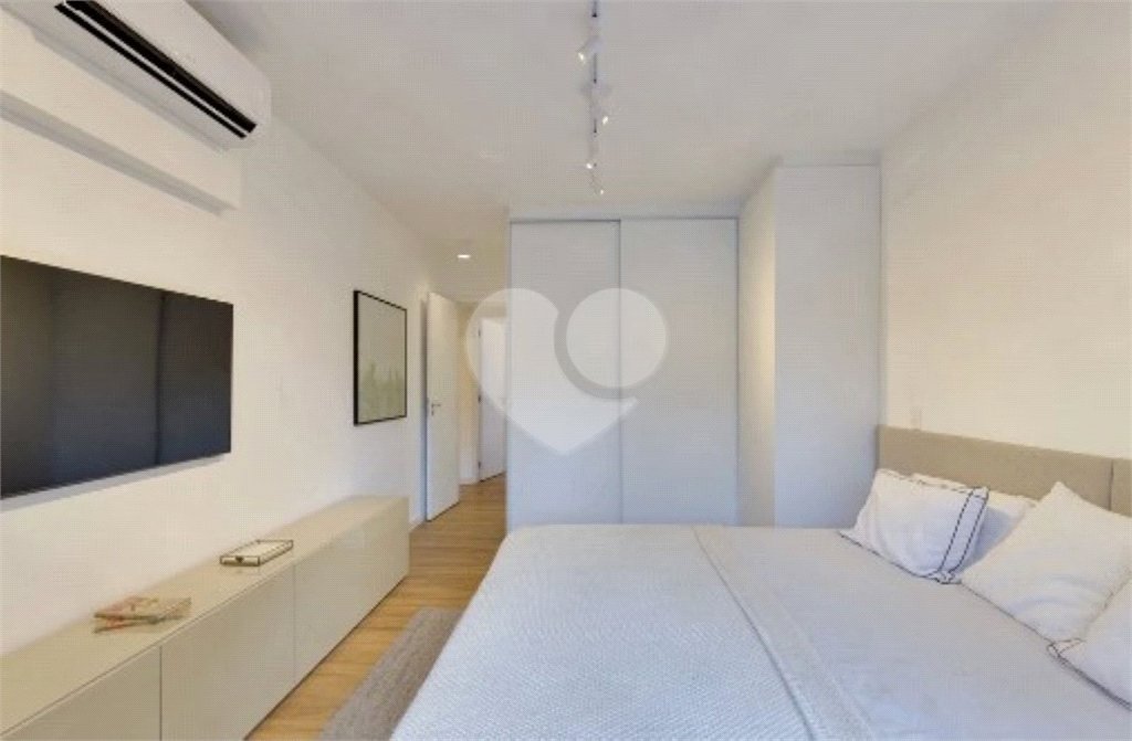Apartamento à venda com 3 suítes em Jardim Marajoara, São Paulo, SP