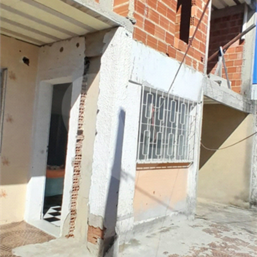 Oportunidade única - casa no Jardim Léticia