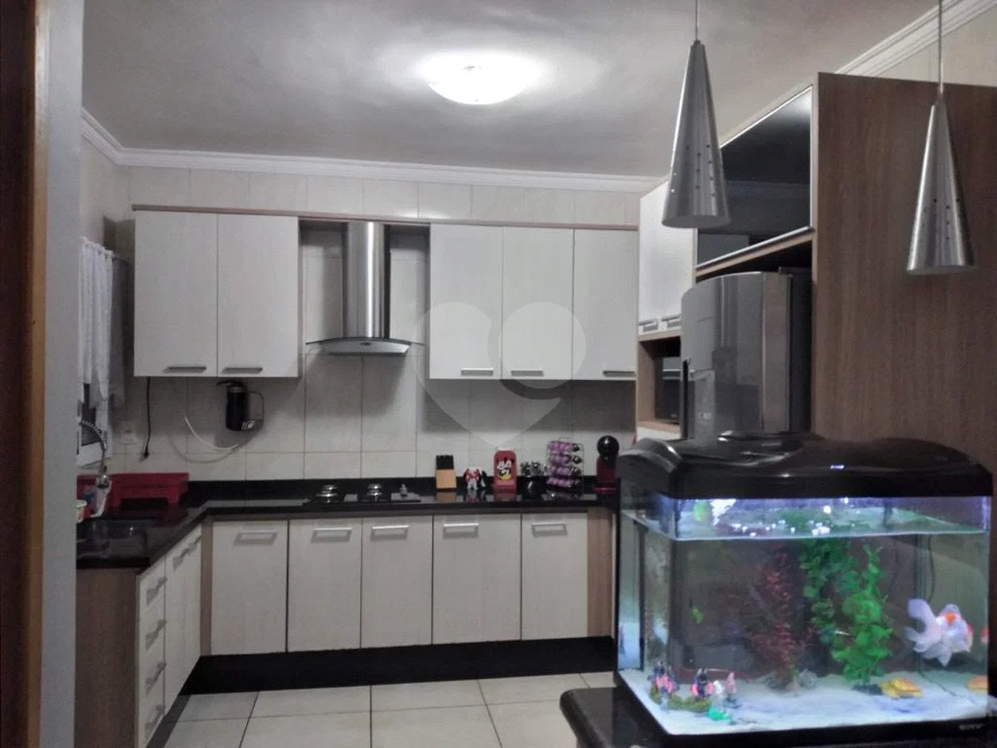 Casa à venda com 4 quartos, sendo 2 suítes, no condomínio Miro Carvalho - Pitinga, São Paulo - SP