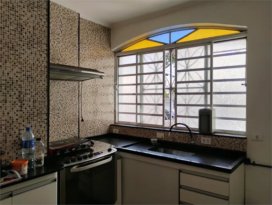 Vende-se sobrado de 3 andares na Vila Santa Catarina