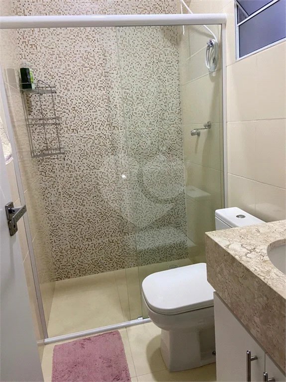 Vende Belíssimo Sobrado