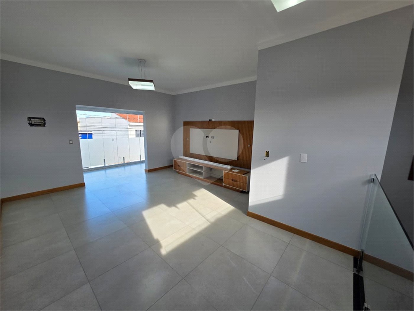 Sobrado 3 quartos 1 suíte e área de lazer