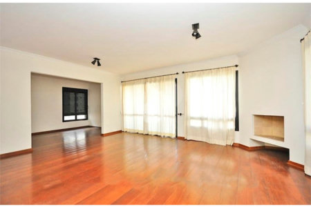 Apartamento com 3 Quartos à Venda, 190,56 m² por R$ 750.000