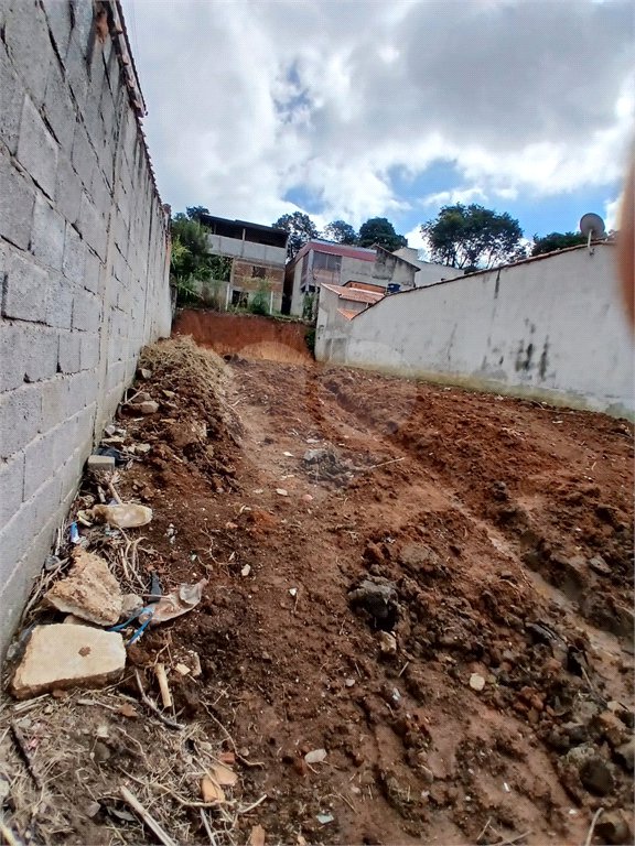 Terreno a venda com 300m² no Jardim do Trevo Atibaia