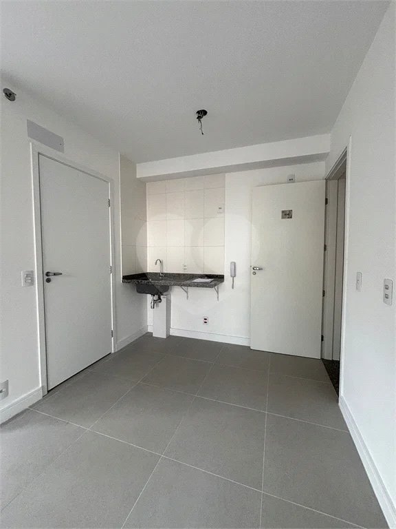 Apartamento aconchegante com terraço e sacada