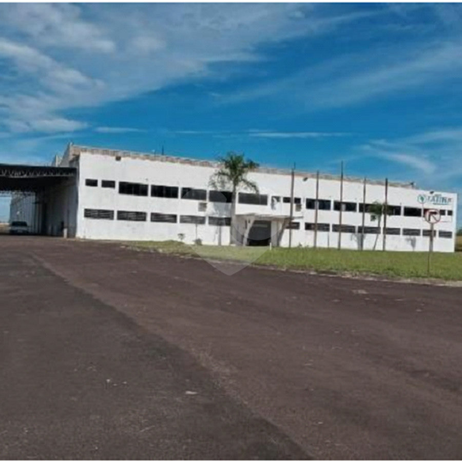 Galpão Comercial .