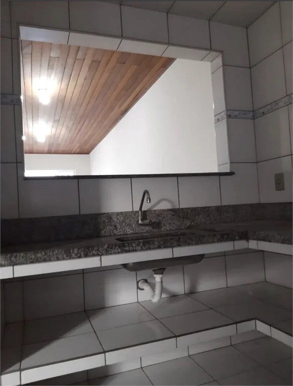 Sobrado à venda com 2 quartos em Km 18, Osasco, SP