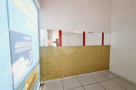 Imóvel térreo com mezanino pronto para lanchonete, venda ou locação, na Barra Funda