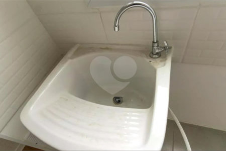 Apartamento de 38 m² com 2 dormitórios no Brás
