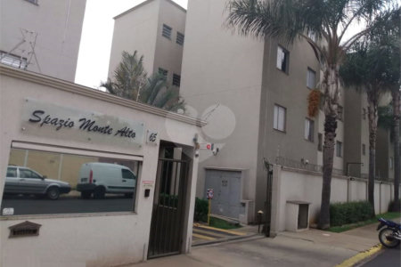 Apartamento no Condomínio Spazio Monte Alto.