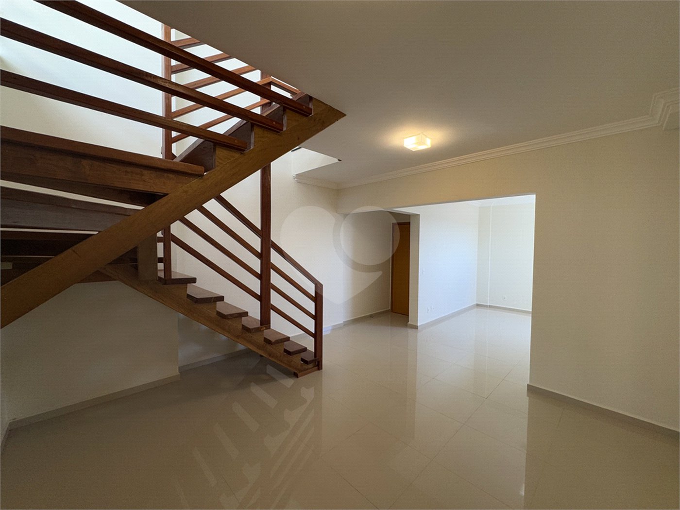 Cobertura de Alto Padrão no Centro de São Carlos – Sofisticação, Espaço e Conforto!