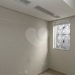 Sobrado à venda no Belenzinho de 208 m² com 6 dormitórios, 4 banheiros e 2 vagas