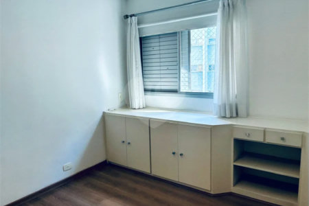 Apartamento de 130m2 à venda com 3 dormitórios e 2 vagas no Campo Belo
