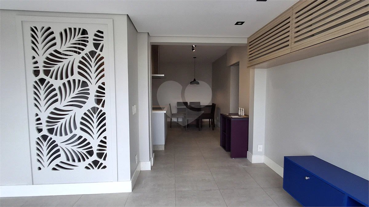 Apartamento com 2 vagas no Campo Belo