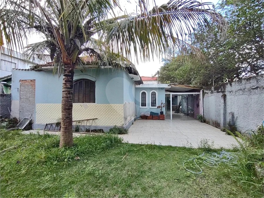 Casa Térrea de Esquina à Venda no Parque Vitória – Excelente Potencial!