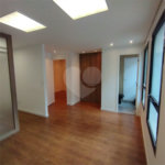 Sala comercial na Oscar Freire à venda Sala coml à venda na Oscar Freire OPORTUNIDADE Sala coml esquina. Rebouças