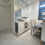Apartamento. 78 m2, 3 dorm., uma suíte, lavabo, banheito, duas vagas, deposito no sub, varanda gormet.Aceita e estuda Permuta.
