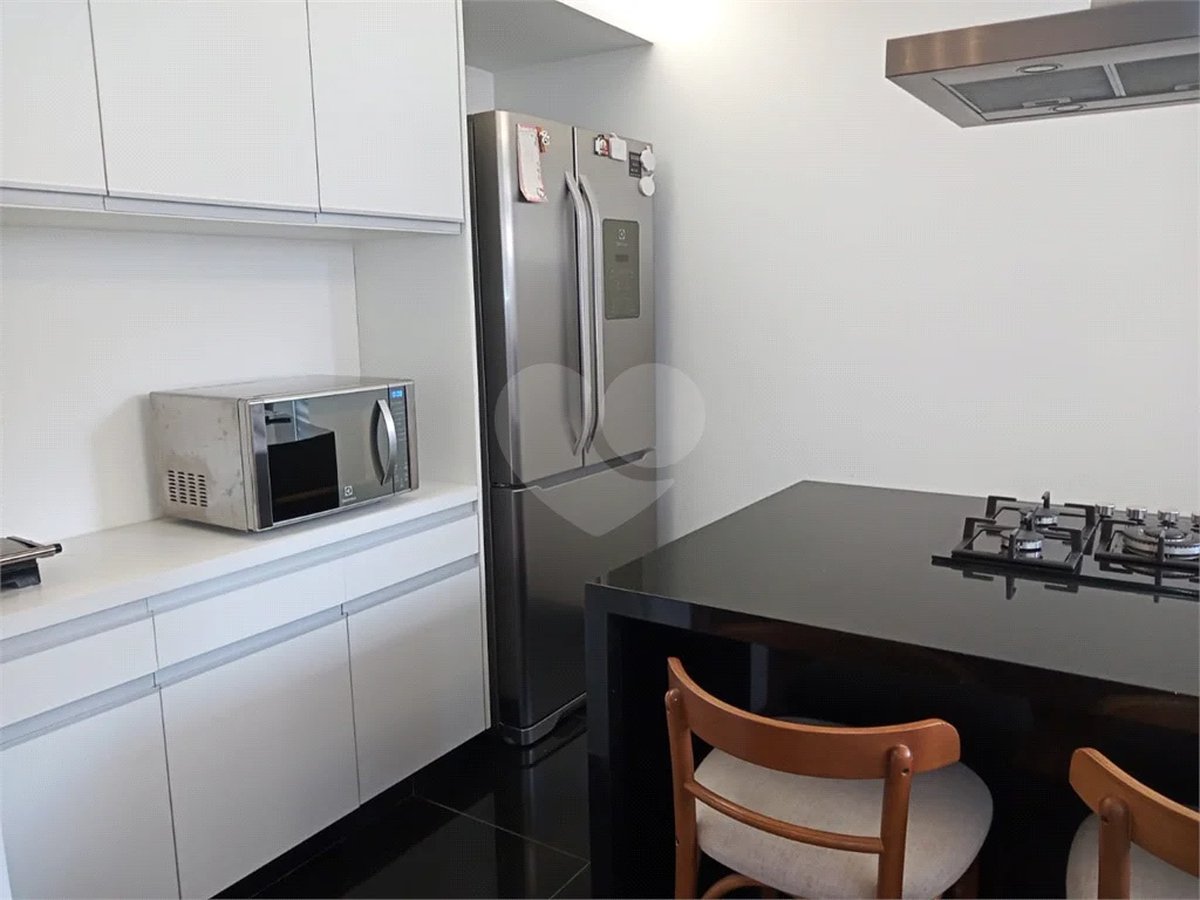 Apartamento à venda com 3 quartos, sendo 1 suíte, em Higienópolis, São Paulo, SP
