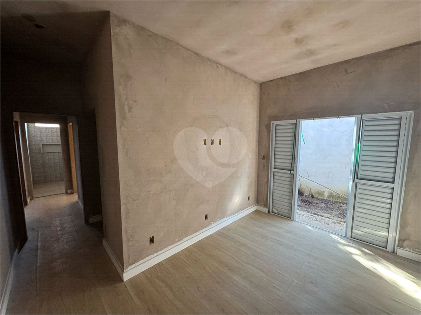 Casa em condominio em reta final de obras