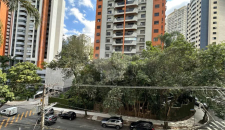 Apartamento à venda com 3 quartos, sendo 1 suíte,  em Vila Andrade, São Paulo, SP