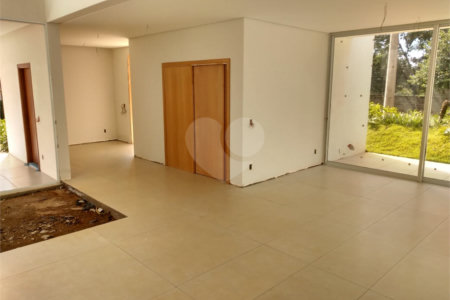 Casa em Construção no Condomínio de alto padrão Dahma III