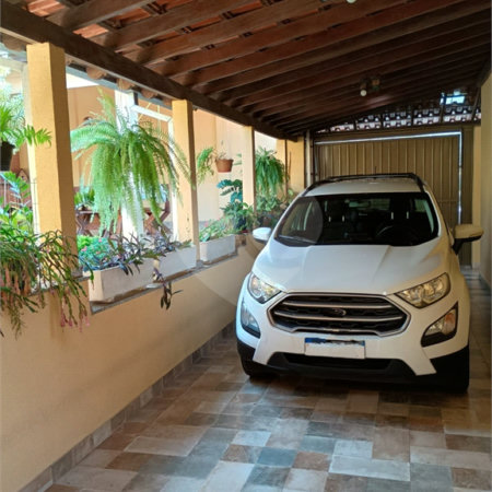 Sobrado com 3 quartos à venda com área gourmet completa e 5 vagas de garagem – Santa Marta - São Carlos/SP