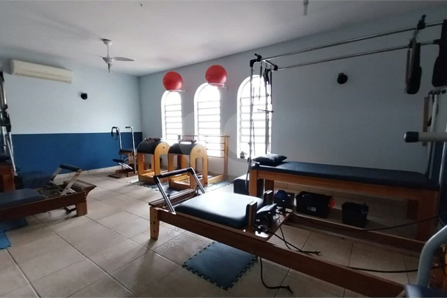 Venda Casa / Comercial - no Bairro Cidade Jardim em Piracicaba-SP
